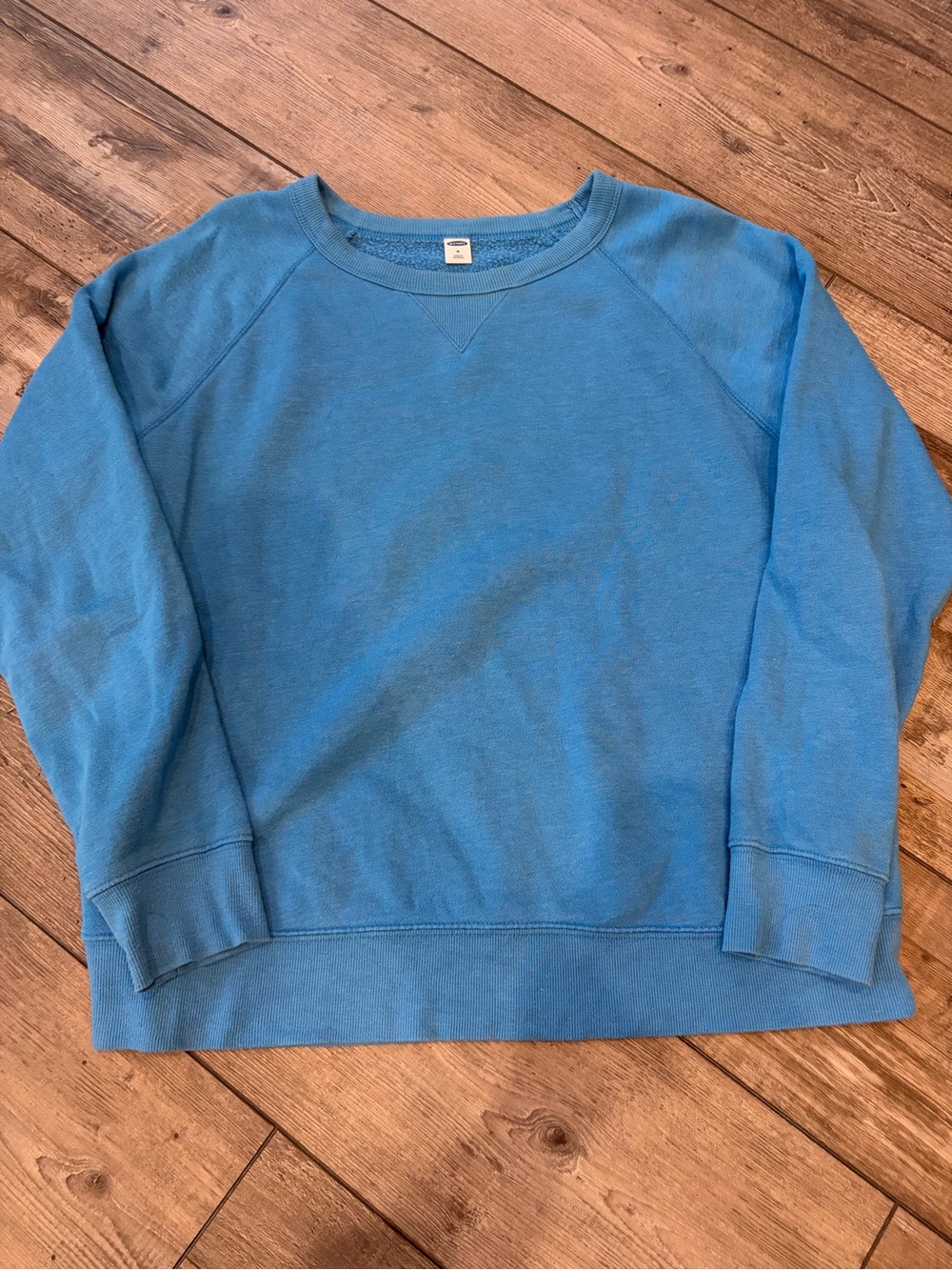 Womenโs Old Navy Crewneck Long Sleeve Shirt